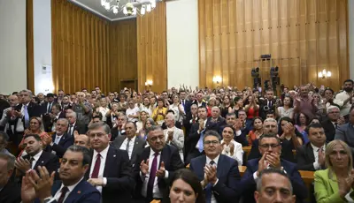 CHP'de milletvekili istifaları başladıBir süredir "mutlak butlan" tartışmaları yaşanan CHP'de bazı milletvekileri perşembe akşamı istifa etti.