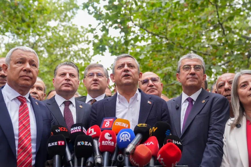 ÖZGÜR ÖZEL GENEL BAŞKAN SEÇİLDİ 6 ÖZGÜR ÖZEL GENEL BAŞKAN SEÇİLDİ 6