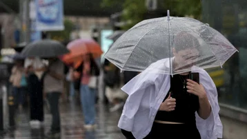 Yaz havasında eylül. Önce 30 derece sıcaklık ardından kuvvetli yağmur