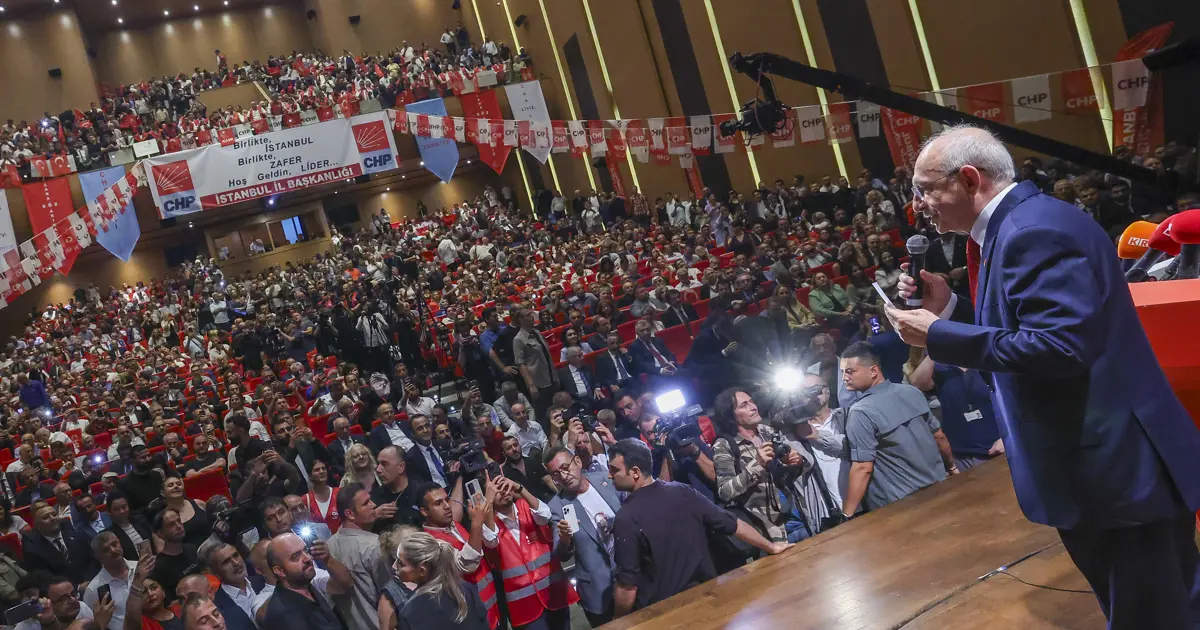 CHP'de "figüran partili" tartışması