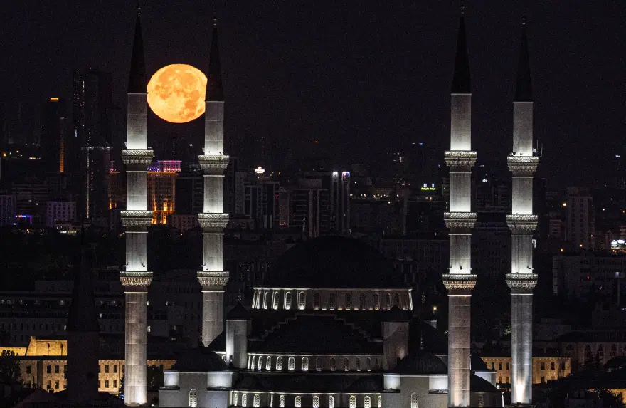 Ankara'da dolunay manzaraları 1