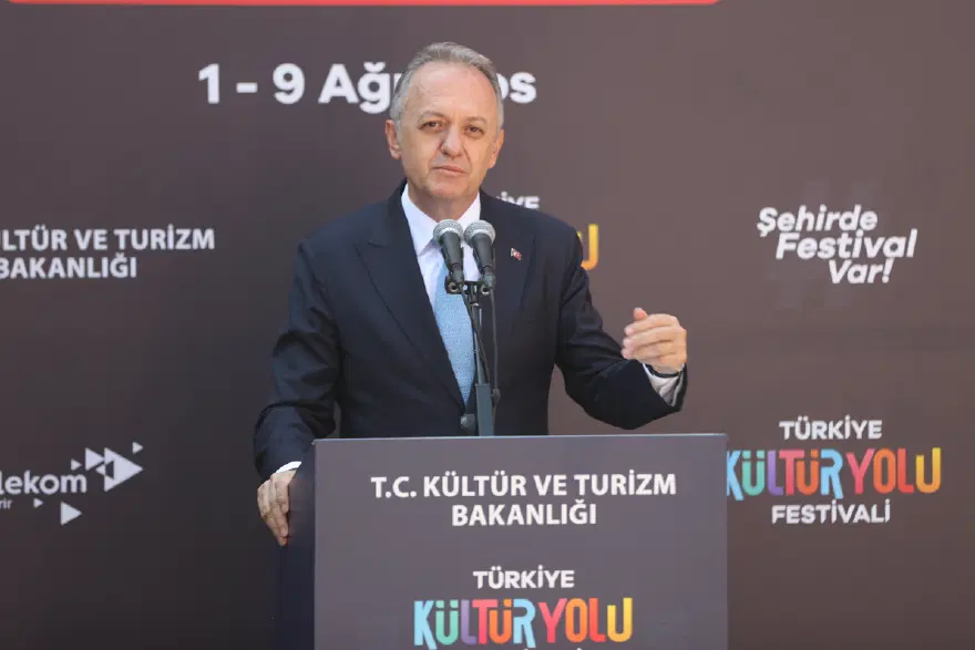 "KAPADOKYA CANLI BİR KÜLTÜR MERKEZİDİR" 1 "KAPADOKYA CANLI BİR KÜLTÜR MERKEZİDİR" 1