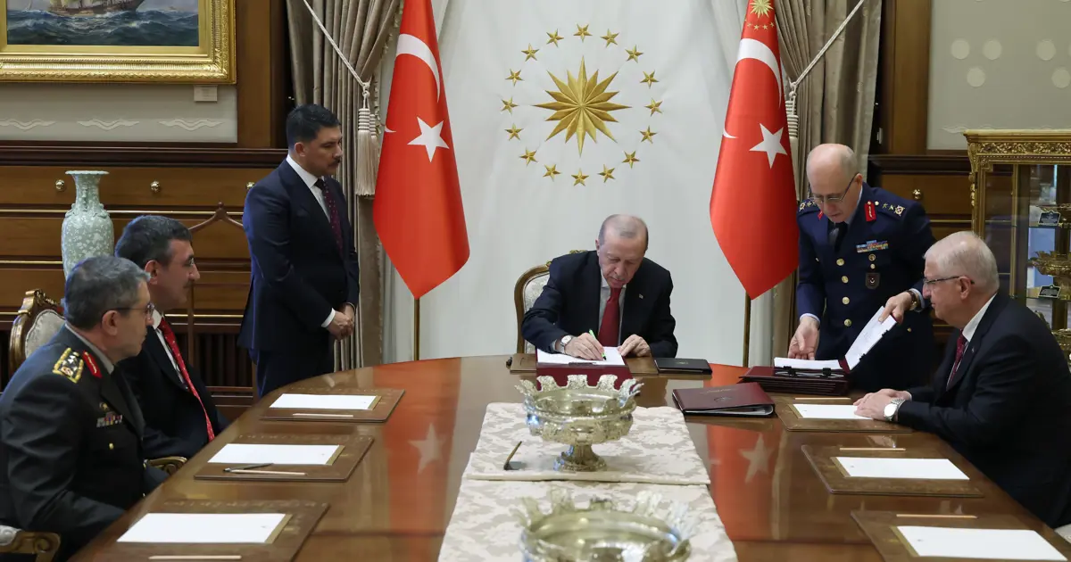 Yüksek Askeri Şura kararları Resmi Gazete'de