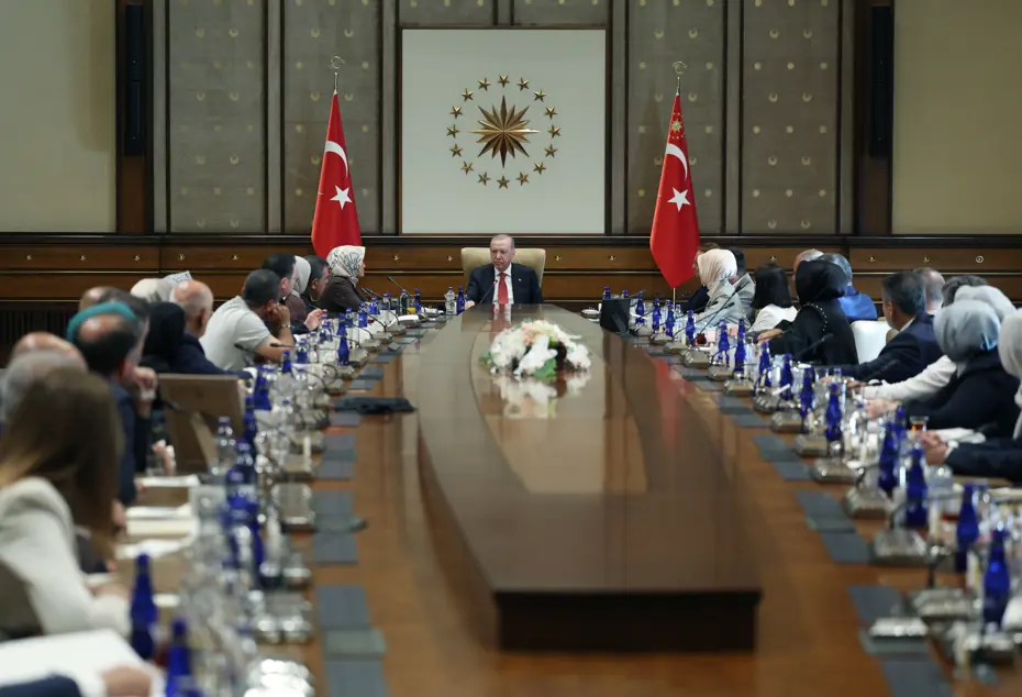 Kahramanmaraş'taki okul saldırısı. Erdoğan hayatını kaybeden öğrencilerin ailelerini kabul etti