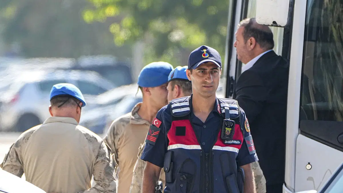 Menderes Belediyesi soruşturması. Avukat gözaltına alındı