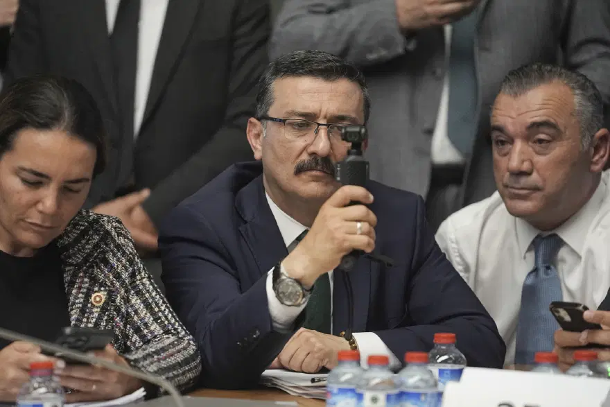 Terörsüz Türkiye teklifi komisyonda kabul edildi. 18 saat sürdü, milletvekilleri arasında tansiyon yükseldi 8