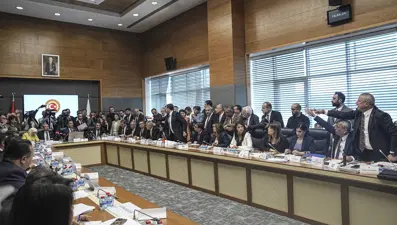 Terörsüz Türkiye teklifi komisyonda kabul edildi. Gözler Genel Kurul görüşmelerinde