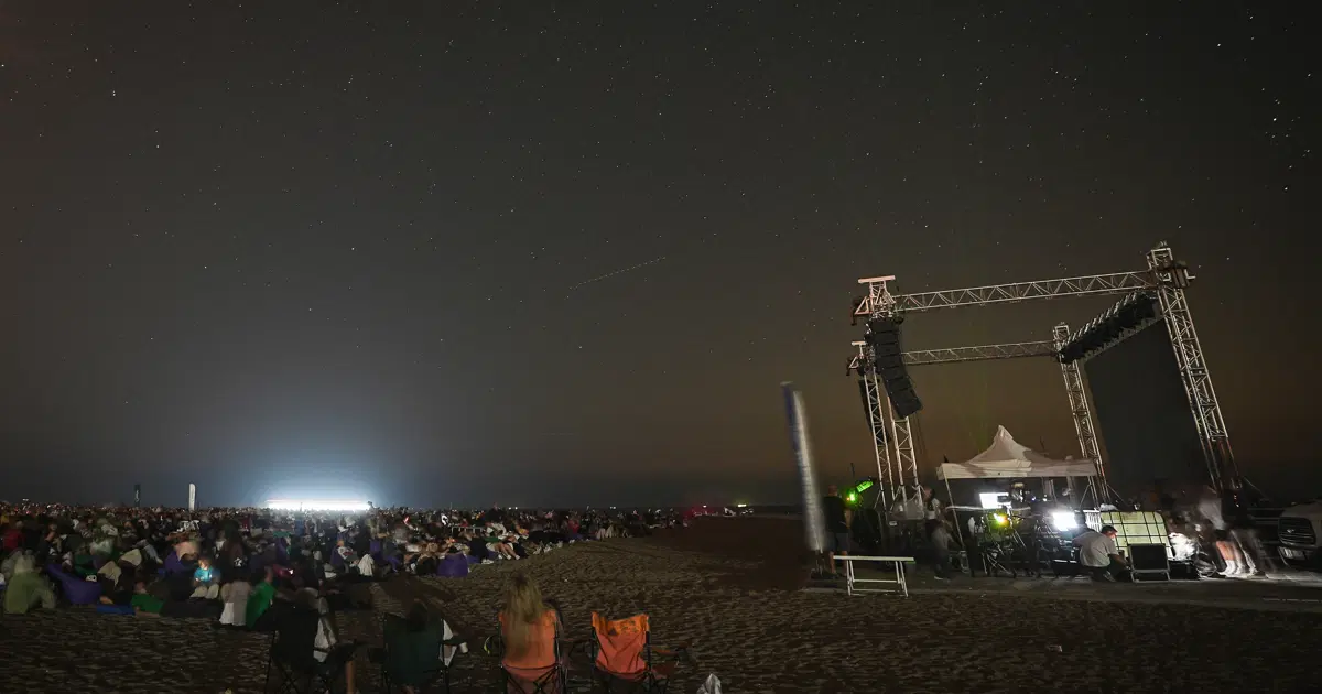 Gökyüzünde şölen. Binlerce kişi Perseid meteor yağmuru için buluştu