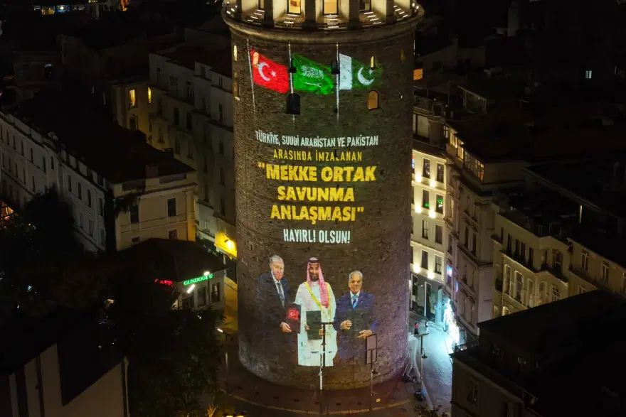 15 Temmuz Şehitler Köprüsü'ne Mekke Anlaşması'na özel ışıklandırma 2