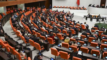 Terörsüz Türkiye yasası TBMM'de kabul edildi. Siyasilerden birlik mesajı