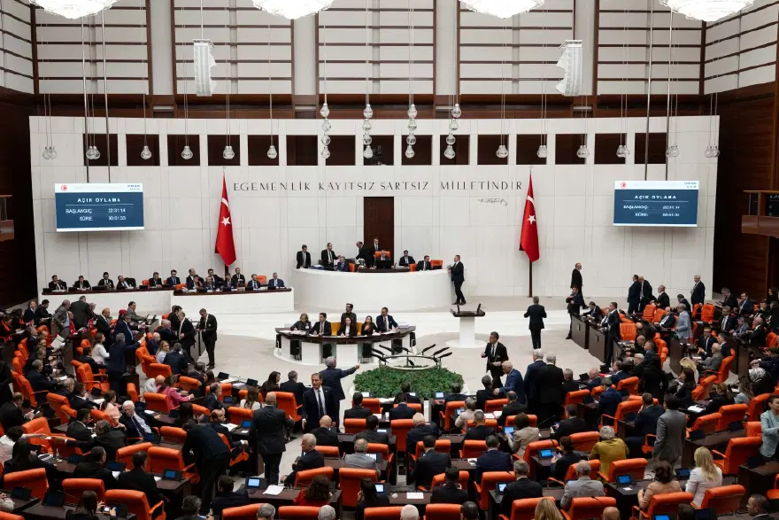CHP'DE DİKKAT ÇEKEN TABLO 4