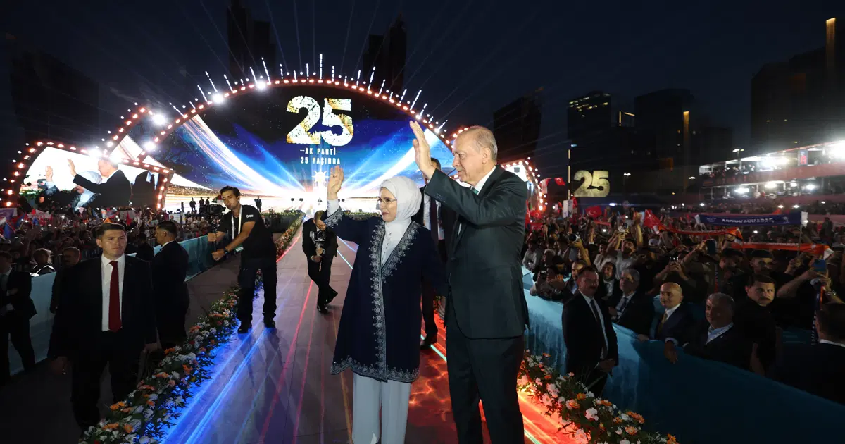 Emine Erdoğan'dan "AK Parti'nin 25. Kuruluş Yıl Dönümü" paylaşımı