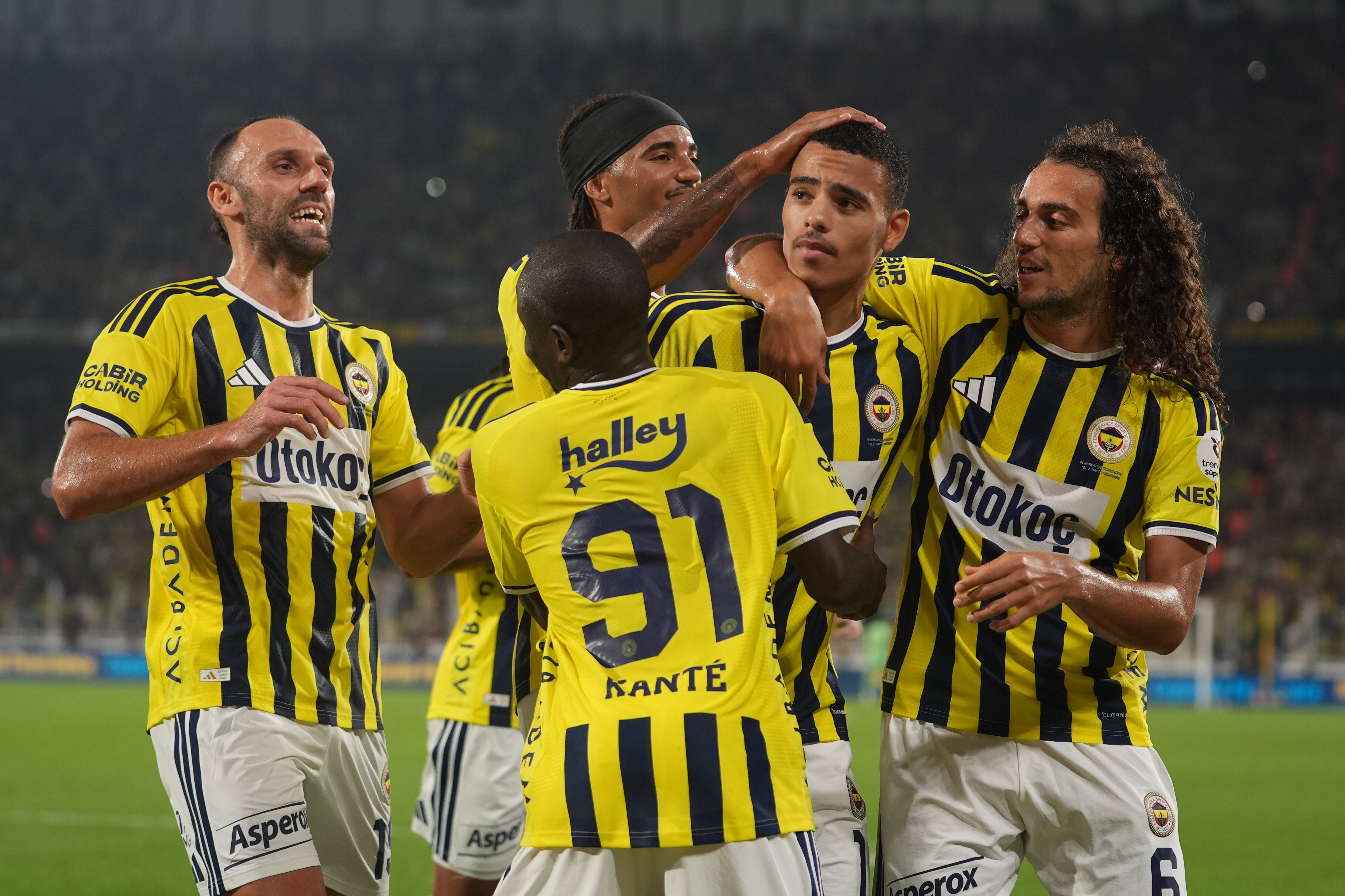 Süper Lig heyecanı. Gaziantep FK-Fenerbahçe maçı