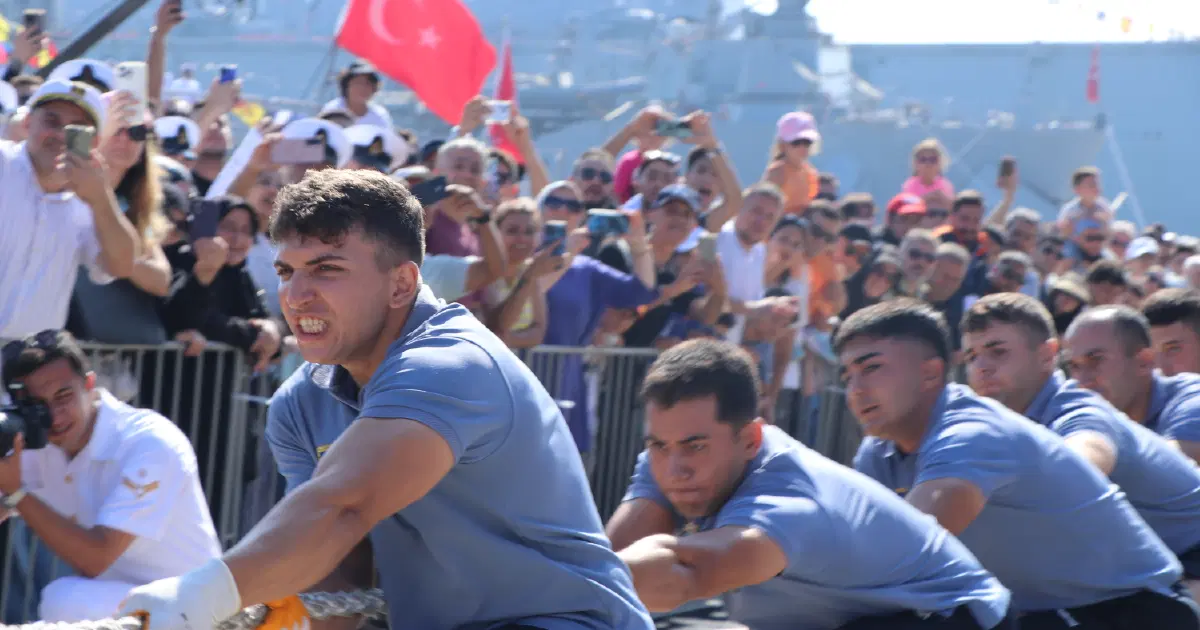 TEKNOFEST Mavi Vatan’da final heyecanı: Halatlar şampiyonluk için çekildi