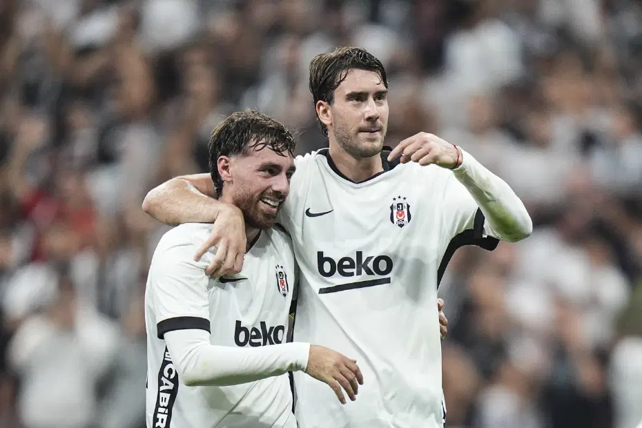 Dolmabahçe'de Vlahovic'in gecesi. 8 gollü maçta Beşiktaş, Çorum FK'yı farklı geçti