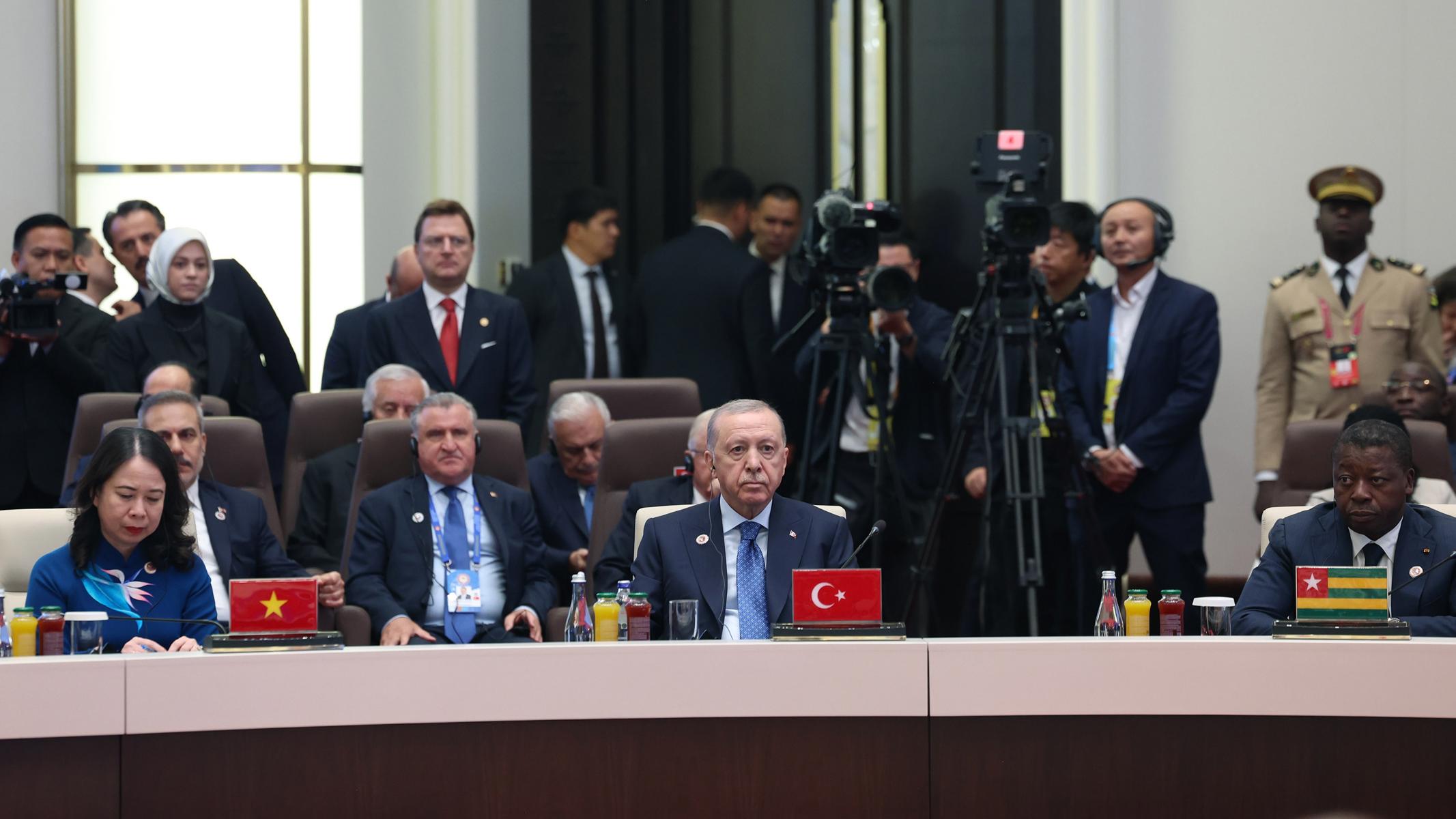 Cumhurbaşkanı Erdoğan: Çatışmalar diyalog yoluyla çözülmeli