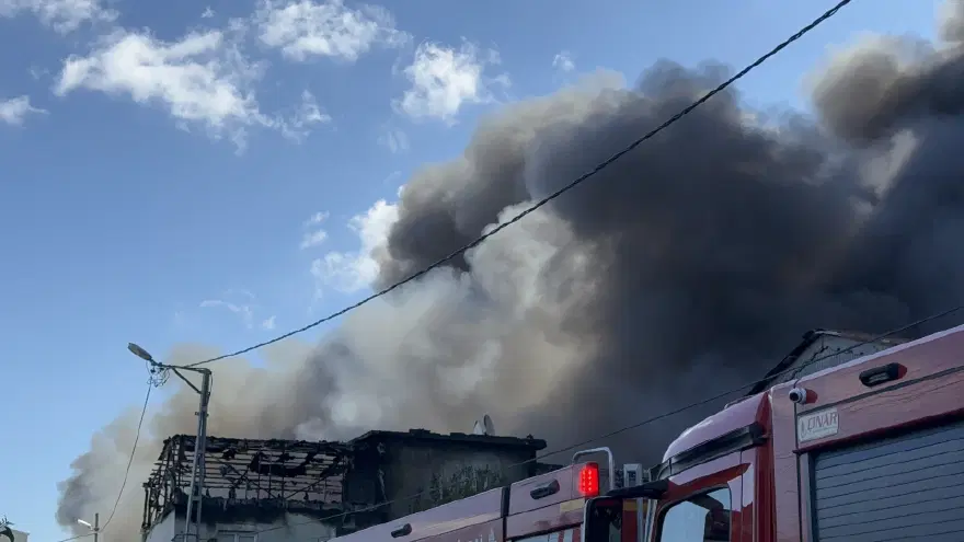 İstanbul Tuzla'da sanayi bölgesinde yangın. Ekipler müdahale ediyor 2