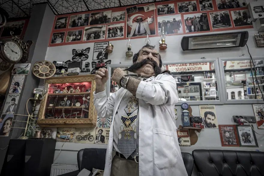 70 yıldır kesmiyor. Horasanlı Pala'nın bıyıkları 1,5 metreye ulaştı, "Çok gizli bakımlar yapıyorum" 4