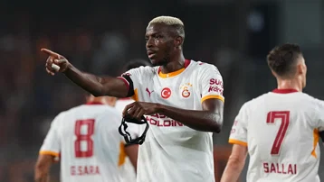 Galatasaray'da Victor Osimhen şoku. Maça devam edemedi