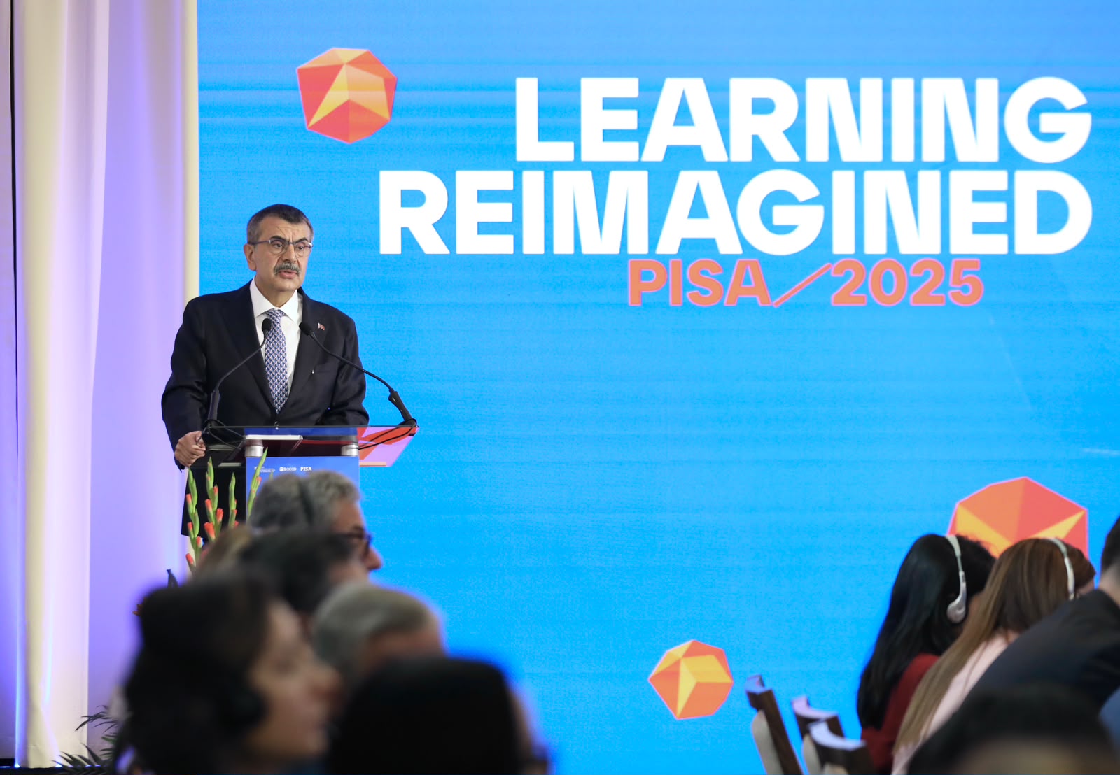 Tekin'den PISA sonuçlarıyla ilgili açıklama: "Okulları OECD seçti"