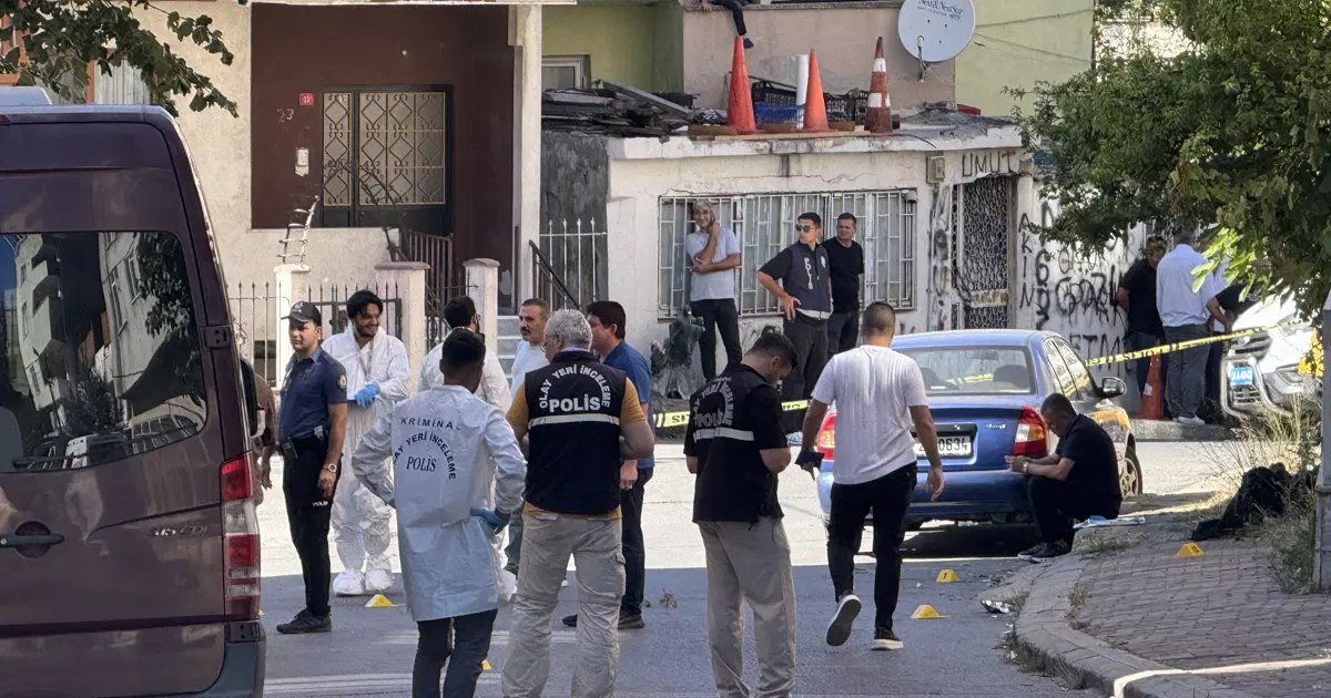 Maltepe'de kiracı ile ev sahibi arasında silahlı kavga: İki ölü, bir ağır yaralı