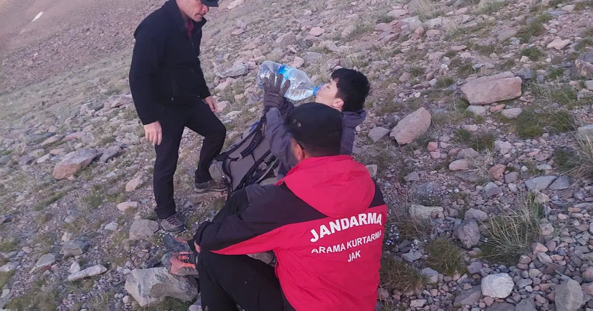 Erciyes Dağı'nda mahsur kalan turist kurtarıldı