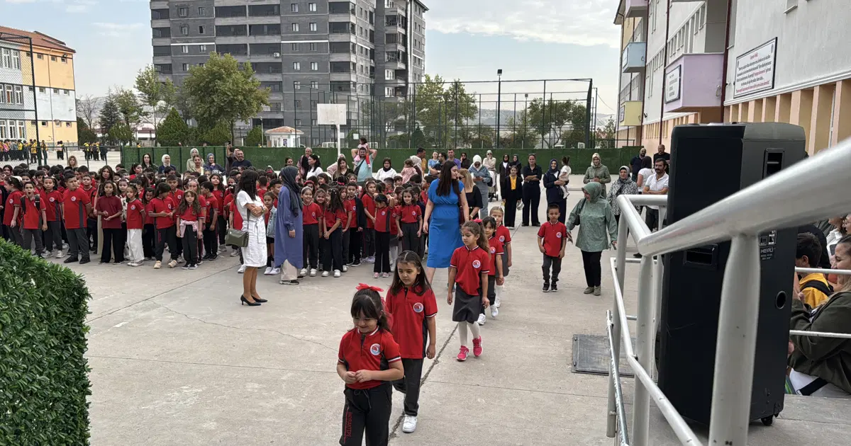 Önlemler arttırıldı: 31 bin güvenlik görevlisi okullarda göreve başlıyor