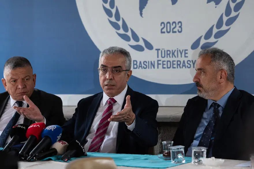 Cumhurbaşkanı Başdanışmanı Uçum: Öcalan Silahsızlanma Alt Komisyonu'nda görev alacak Cumhurbaşkanı Başdanışmanı Uçum: Öcalan Silahsızlanma Alt Komisyonu'nda görev alacak