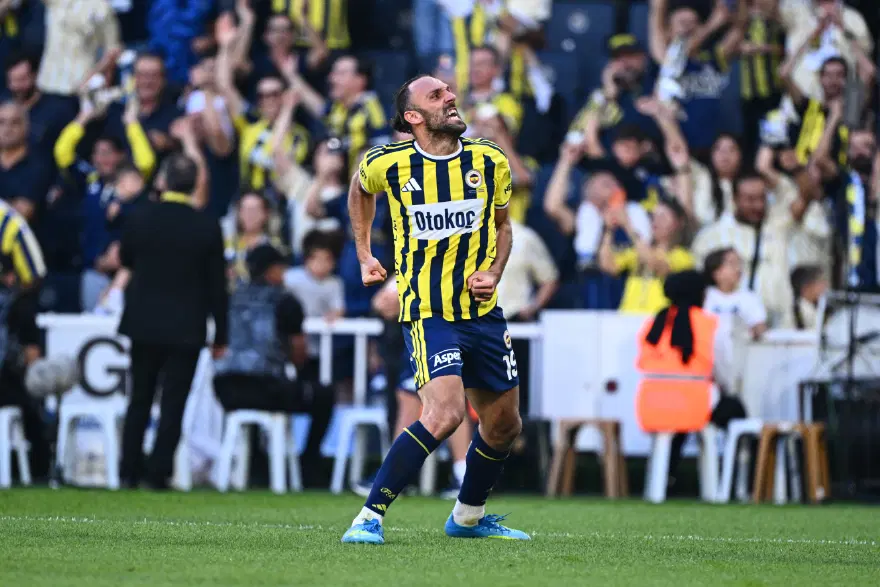 Milli takımda sakatlandı, Fenerbahçe'de ciddi alarm 2
