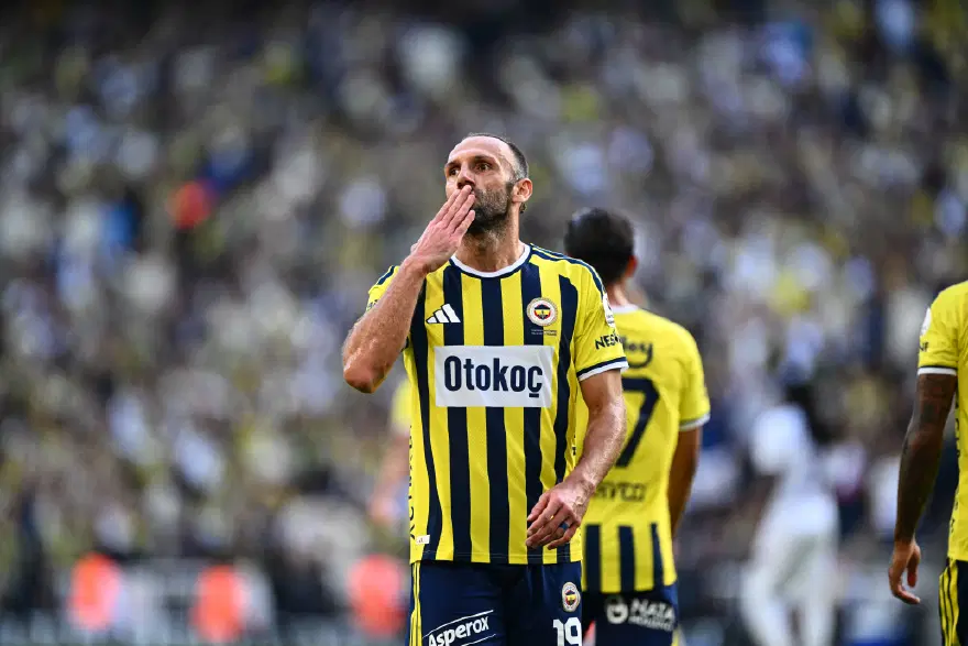 Milli takımda sakatlandı, Fenerbahçe'de ciddi alarm 3