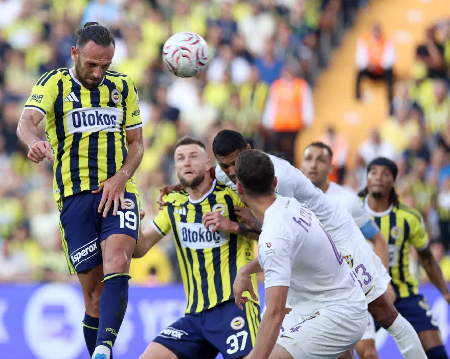 YAŞLI FENER KOŞUDA LİDER - SÖZCÜ 4