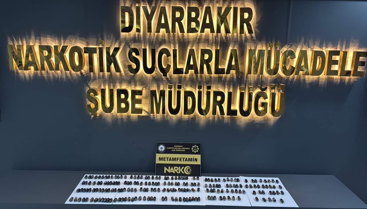Midelerinde 1 kilo 420 gram uyuşturucu tespit edilen 2 şüpheli tutuklandı