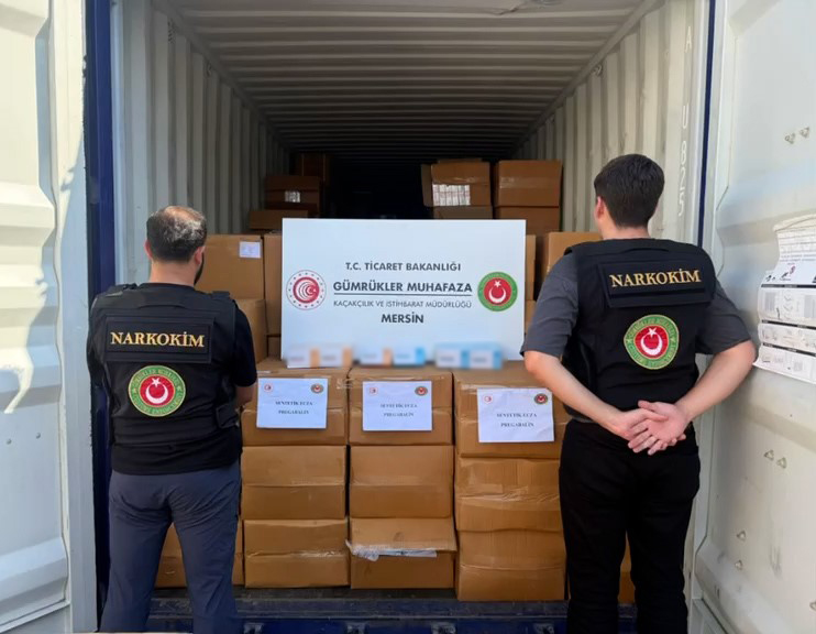 Mersin'de reçetesiz satışı yasak olan 1,7 ton pregabalin ele geçirildi