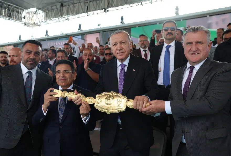 Yağlı Güreş Cumhurbaşkanlığı Kupası finalinde Mustafa Taş