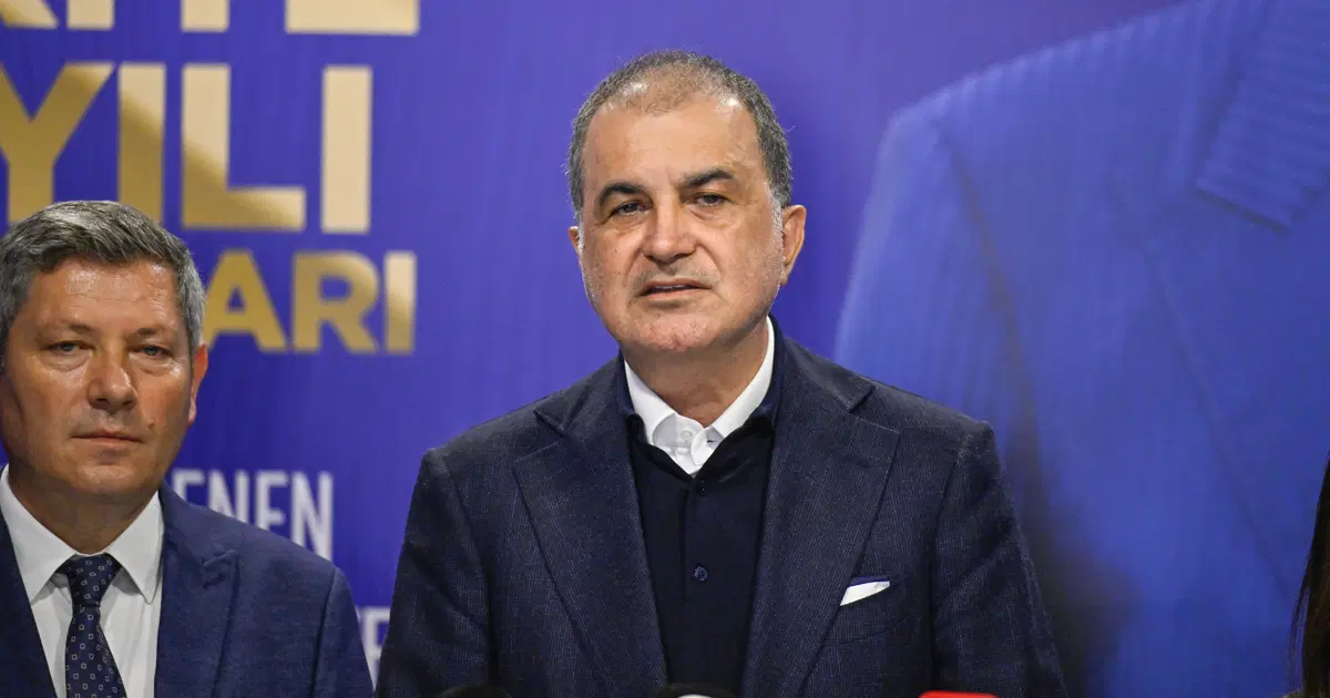 AK Parti Sözcüsü Ömer Çelik: Fatma Betül Sayan Kaya'nın görevinden af talebi kabul edildi