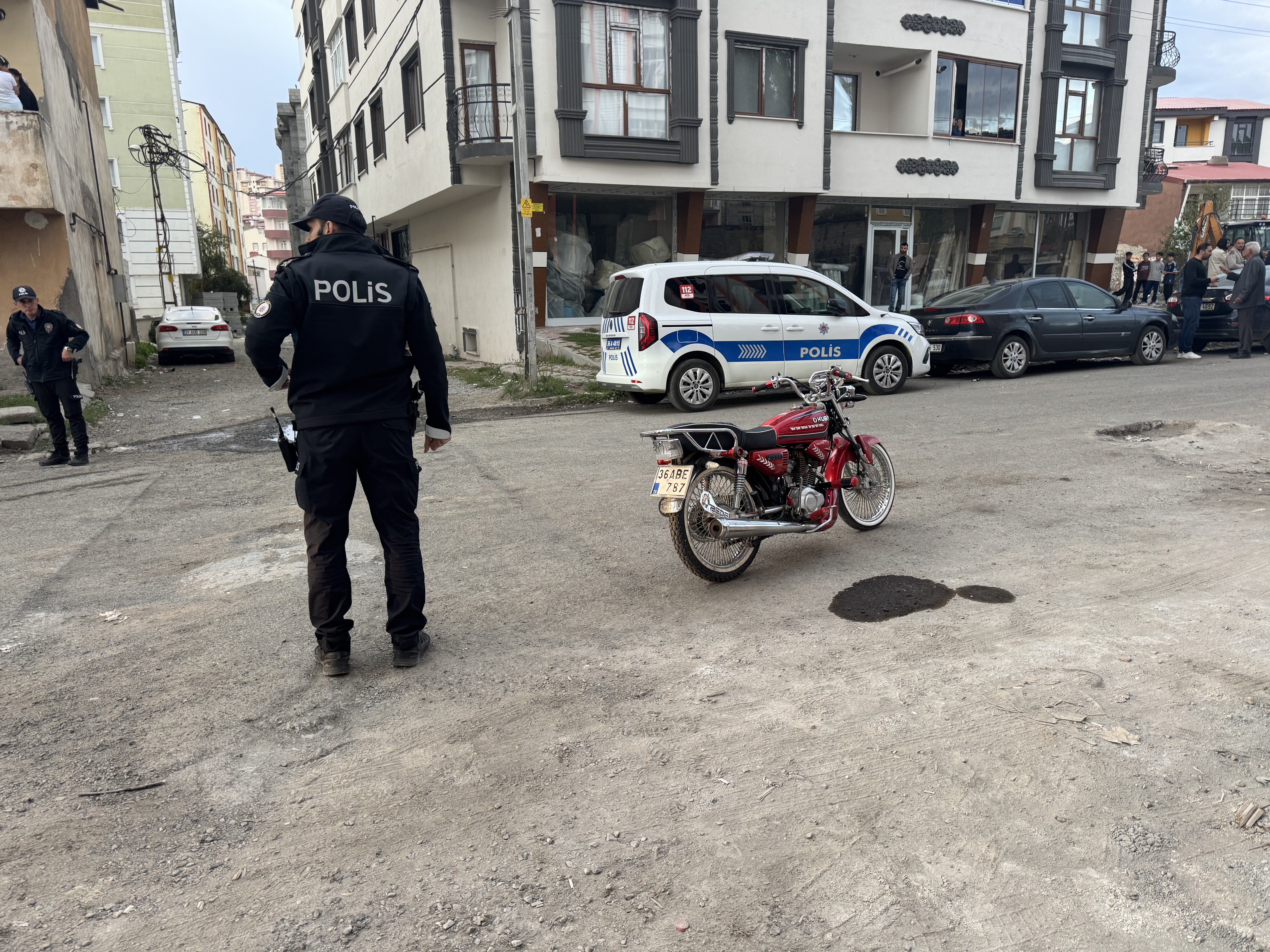 Kars'ta anne ve oğlunu silahla yaralayan şüpheli tutuklandı