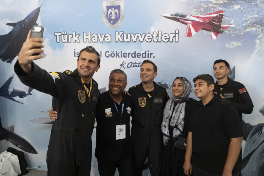 TÜRK YILDIZLARI’NDAN GENÇLERE HAVACILIK ÇAĞRISI 3