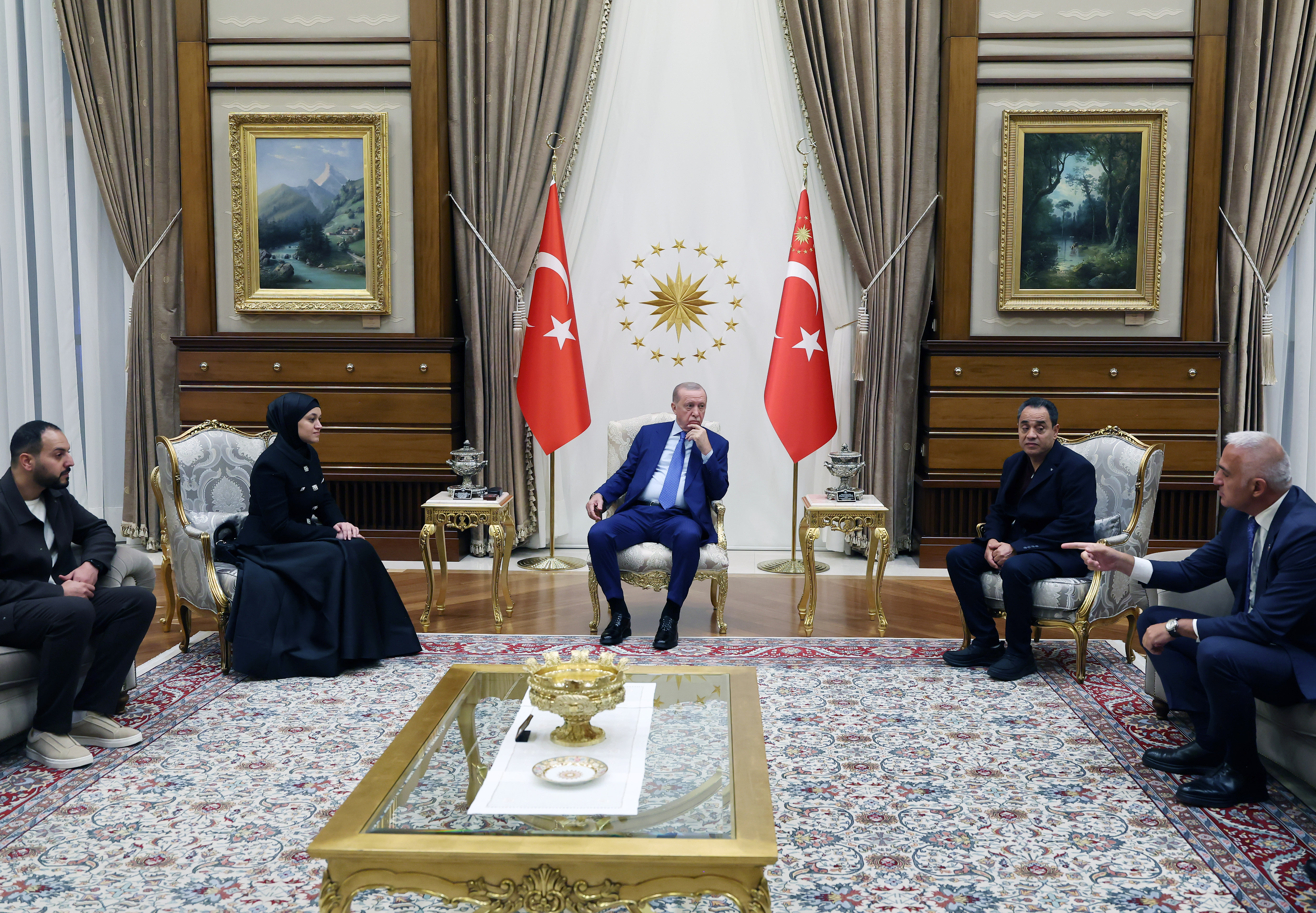 Cumhurbaşkanı Erdoğan, Filistinli Hind Rajab'ın ailesini kabul etti