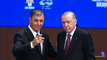Cemil Tugay'ın ardından bir büyükşehir belediye başkanı daha AK Parti'ye katılacak