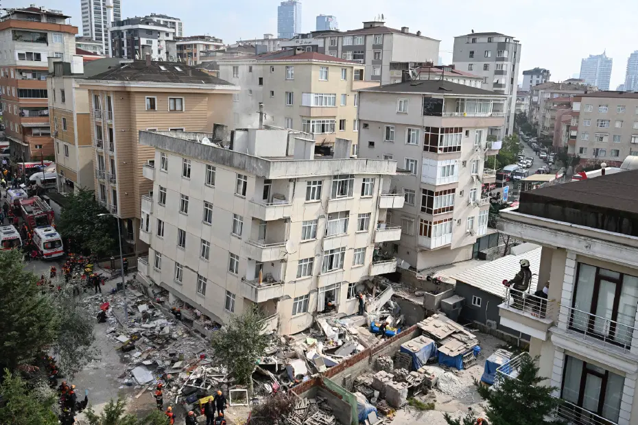 Maltepe'deki bina çökünce e-Devlet'e koştular. Ev sahibi ve kiracılar dikkat!