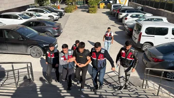 Amcasını silahla vurarak öldüren 15 yaşındaki şüpheli adliyeye sevk edildi