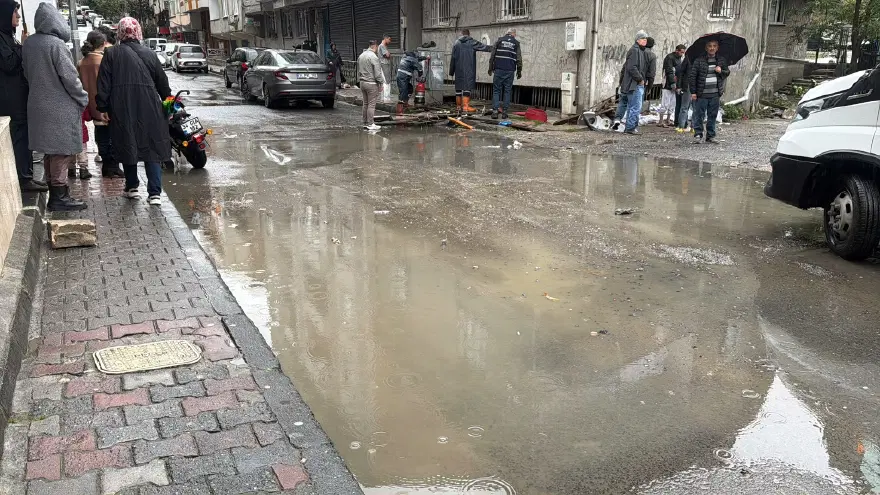 SU BASAN BODRUM KATINDA MAHSUR KALDILAR 13 SU BASAN BODRUM KATINDA MAHSUR KALDILAR 13