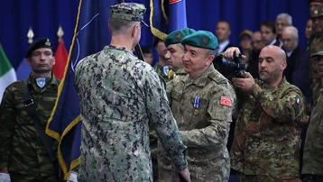 Türkiye, NATO'nun Kosova'daki Barış Gücü KFOR'un komutasını İtalya'ya devretti