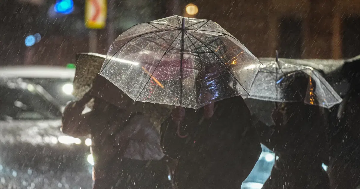 Meteorolojiden kuvvetli yağmur uyarısı: Yarın sabah başlayacak, İstanbul'a ulaşacak