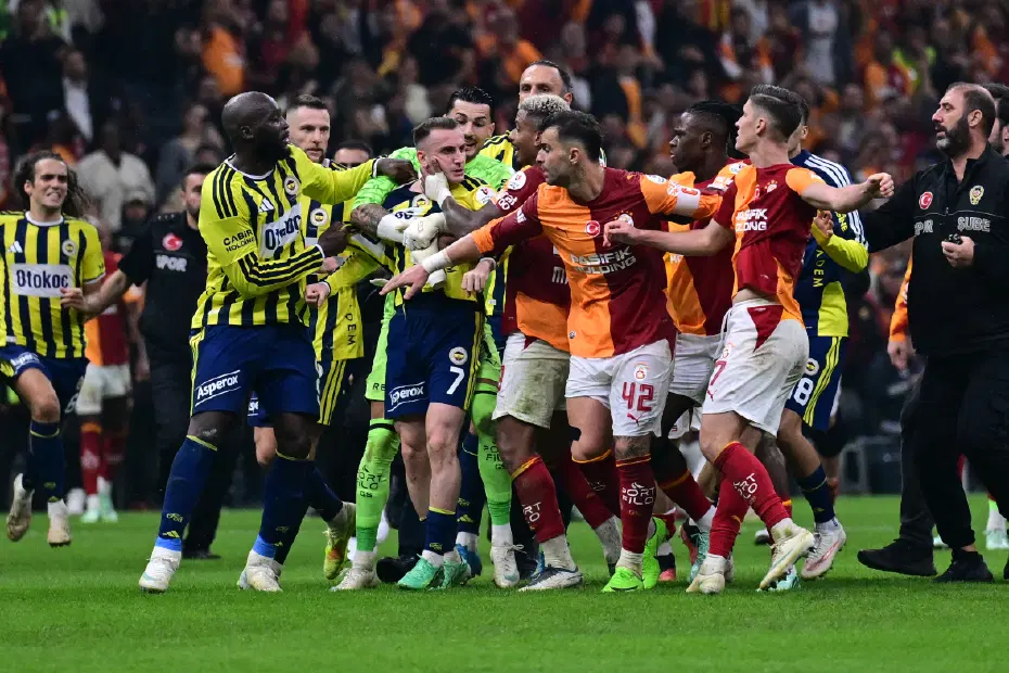 Fenerbahçe'den derbi sonrası çıkan kavga için açıklama. 