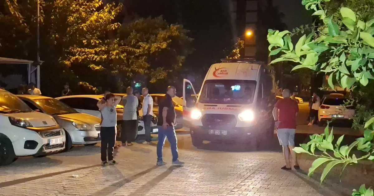 Boşanmak isteyen eşini uykuda katletti