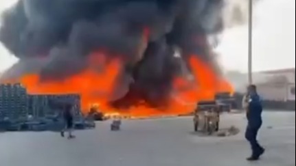 Adana'da sebze halinde çıkan yangın söndürüldü