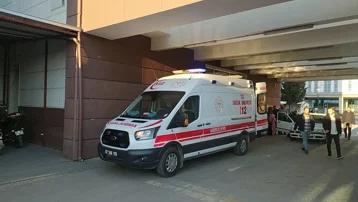 Arazi yüzünden taşlı baltalı birbirine girdiler. 15 yaralı