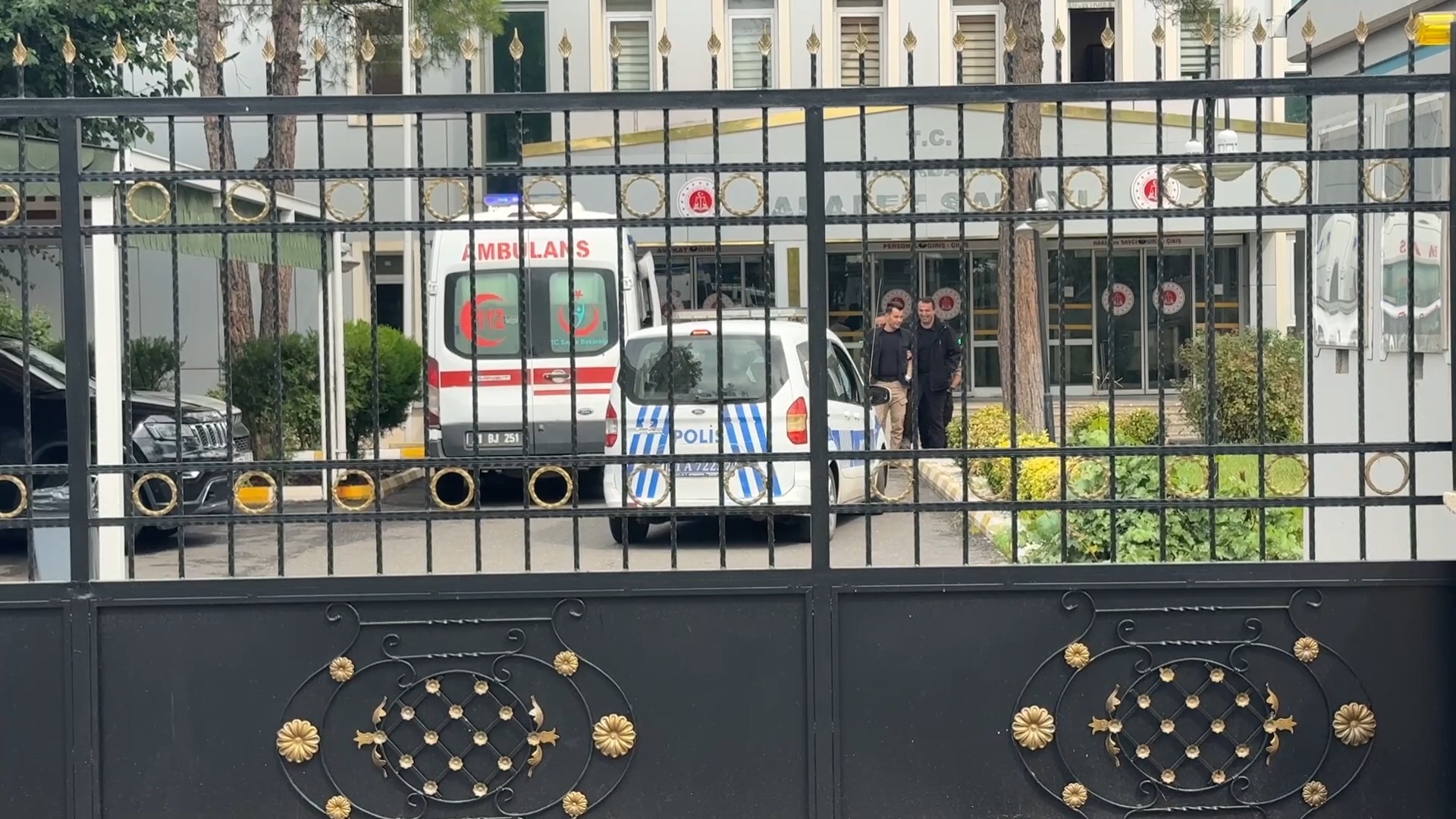 Diyarbakır Adliyesi'nde taraflar kavga etti. 2 yaralı