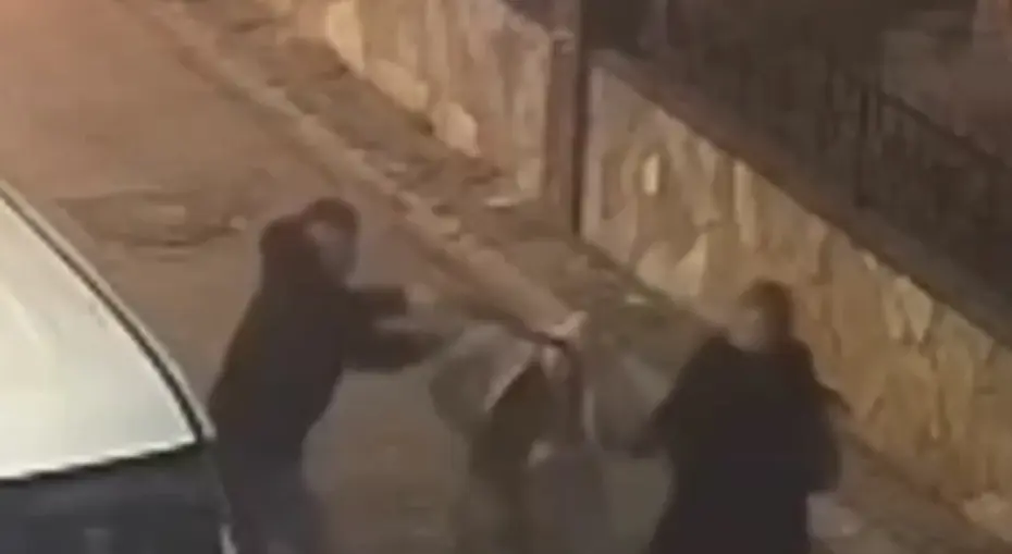 Adres sorma bahanesiyle hırsızlık: Şüpheli yakalandı